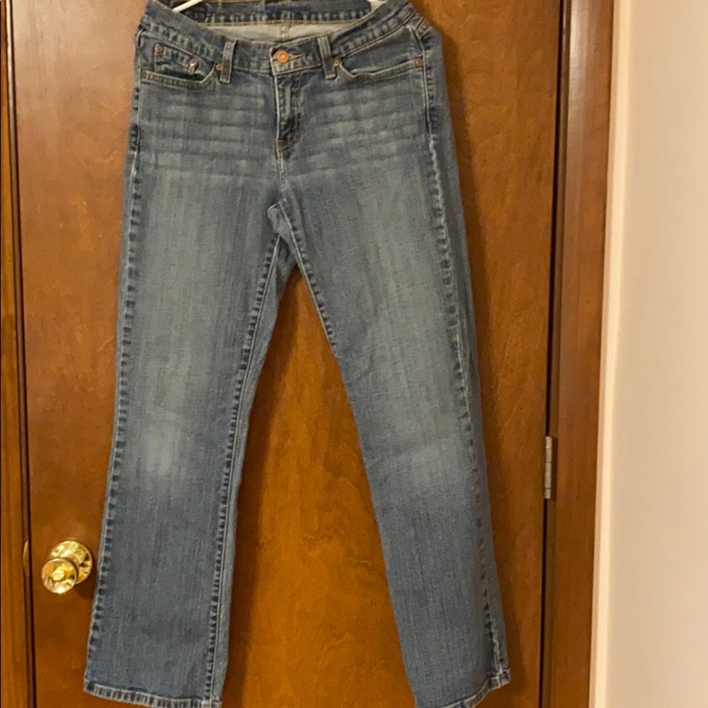 Levis Strauss jeans i think its  size 27 ,